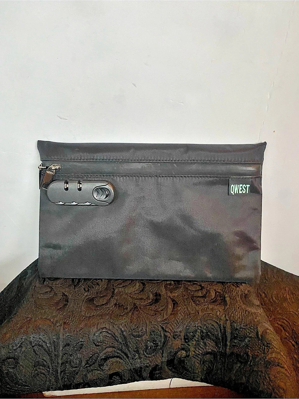 Quest lockable bag NEW